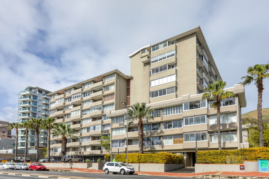 1 Bedroom Property for Sale in Green Point Western Cape